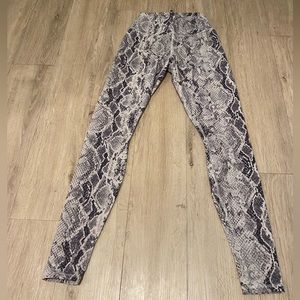 Snakeprint Alo Leggings